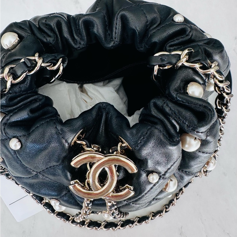 Brand new rare size CHANEL bucket bag with pearl embelishment - Picture 13 of 14